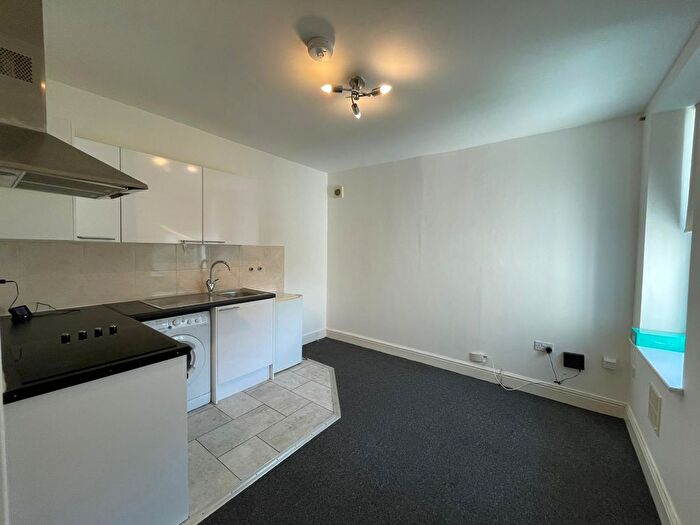 1 Bedroom Flat To Rent In Southcliff Road, Southampton, SO14
