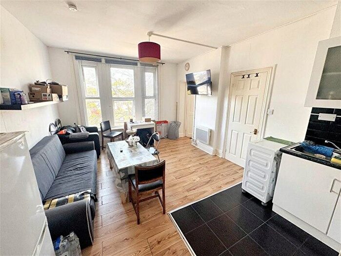 1 Bedroom Flat To Rent In High Road, Leyton, E10