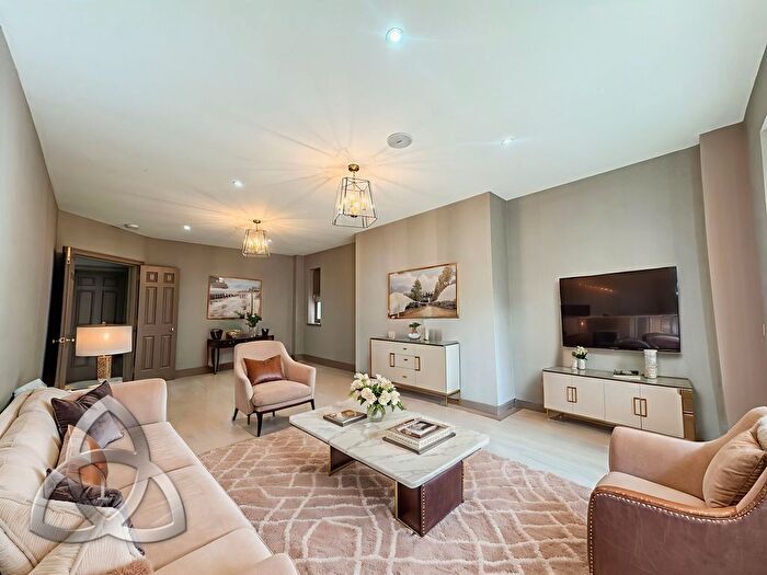 3 Bedroom Flat To Rent In Elsworthy Road, Primrose Hill, NW3