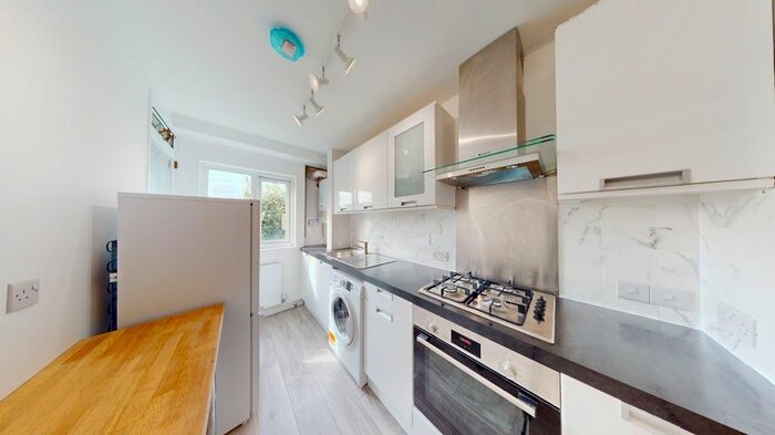 2 Bedroom Flat To Rent In Byron Way, Greater London, UB5