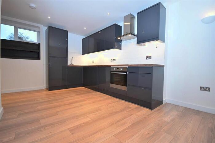 2 Bedroom Property To Rent In Oundle Road, Thrapston, Kettering NN14