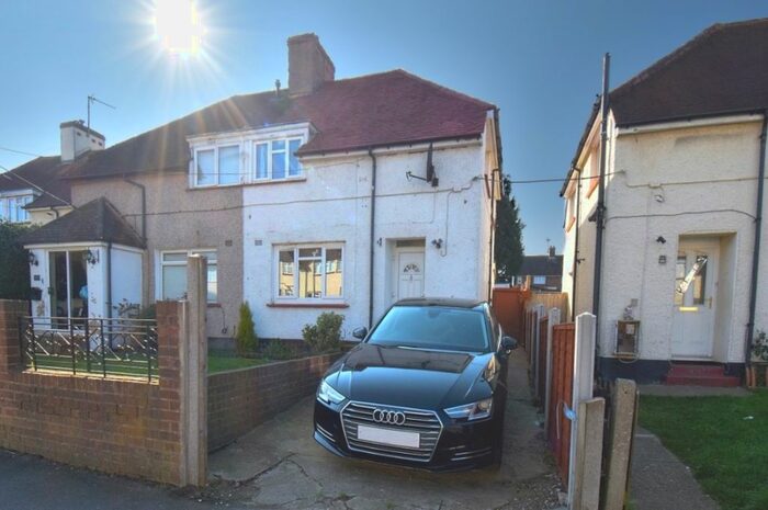 3 Bedroom Semi-Detached House To Rent In Hart Dyke Road, Swanley, BR8