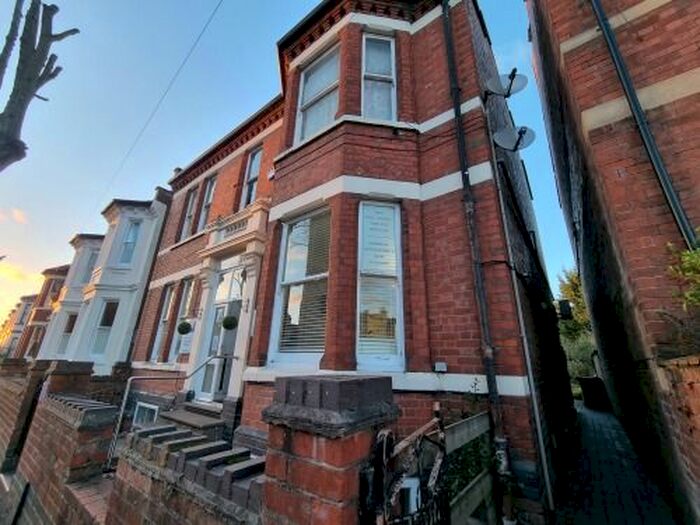 2 Bedroom Flat To Rent In Basement Flat, Leicester Street, Leamington Spa, CV32