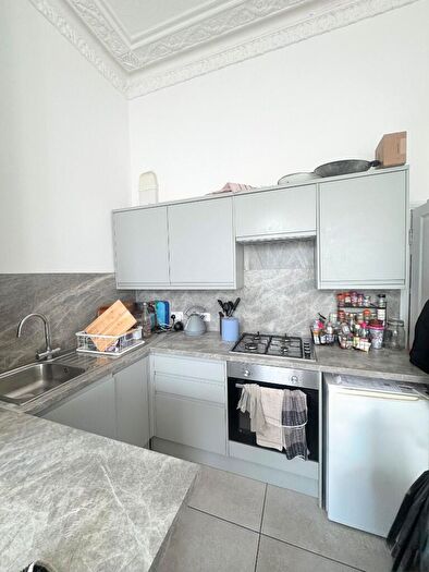 2 Bedroom Flat To Rent In Montpelier Road, BN1
