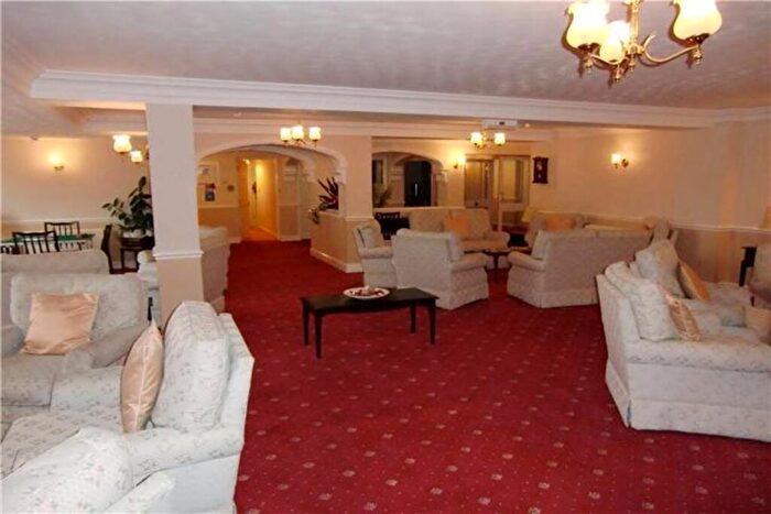 1 Bedroom Retirement Property To Rent In Poplar Court, Kings Road, Lytham St Annes, FY8