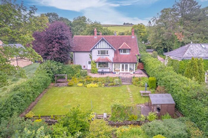 4 Bedroom Detached House For Sale In Keighley Road, Colne, Lancashire, BB8