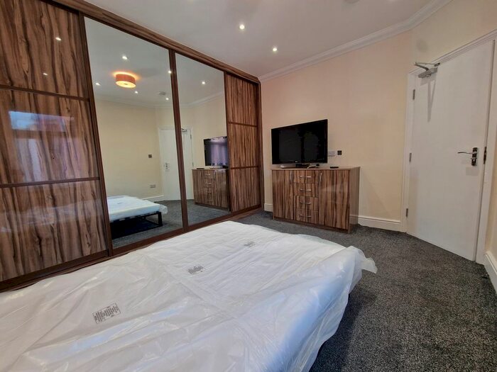 1 Bedroom Property To Rent In Ashburnham Road, Luton, Bedfordshire, LU1