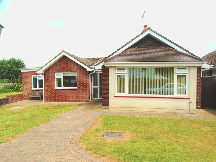2 Bedroom Bungalow To Rent In Kingsmead Gardens, Middleton-On-Sea, PO22