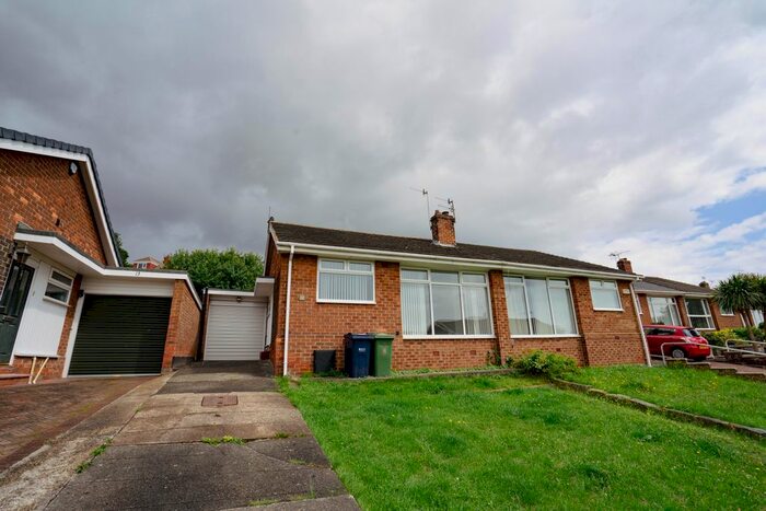 2 Bedroom Semi-Detached Bungalow To Rent In Gleneagles Road, Low Fell, Gateshead, NE9