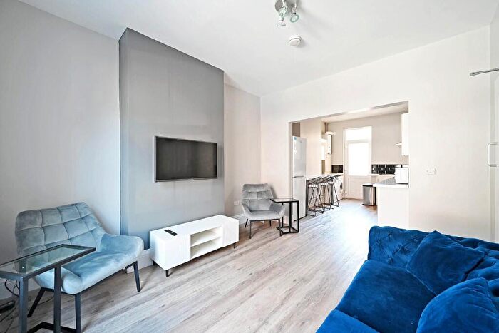 6 Bedroom House To Rent In Brunswick Street, Sheffield, S10