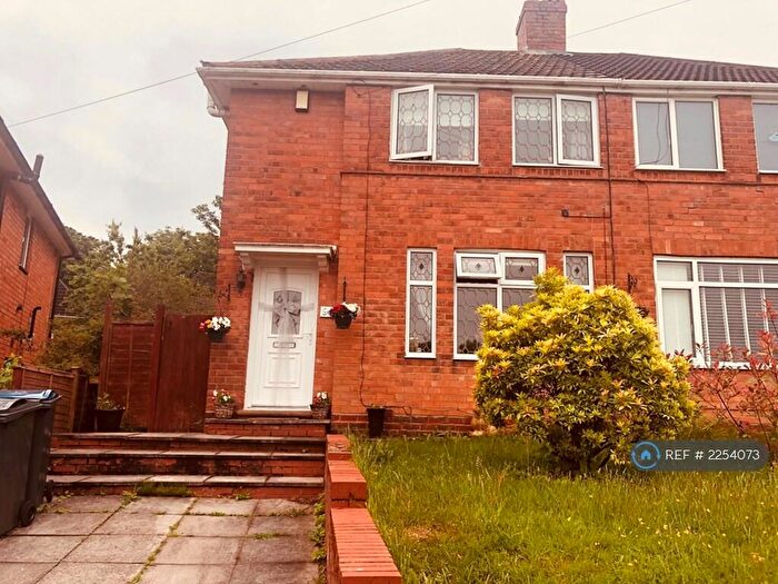 3 Bedroom Semi-Detached House To Rent In Harvington Road, Birmingham, B29