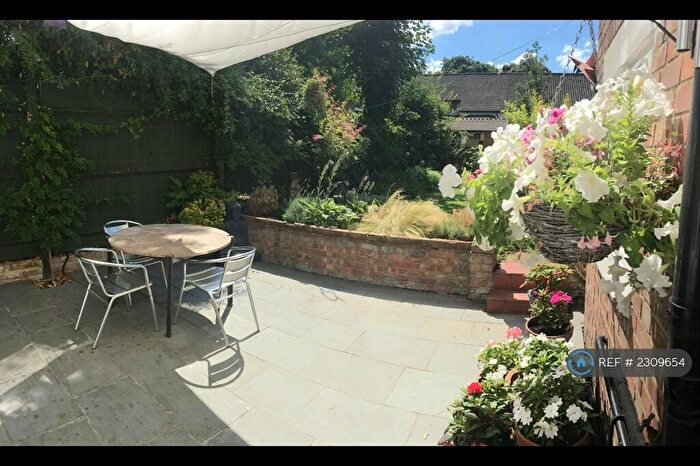 1 Bedroom Flat To Rent In Brunswick Park, London, SE5