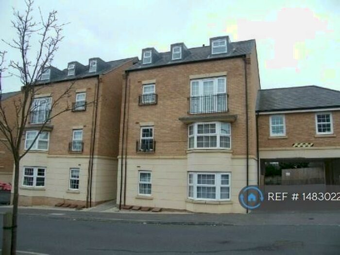 2 Bedroom Flat To Rent In Ilam Court, Rugby, CV22