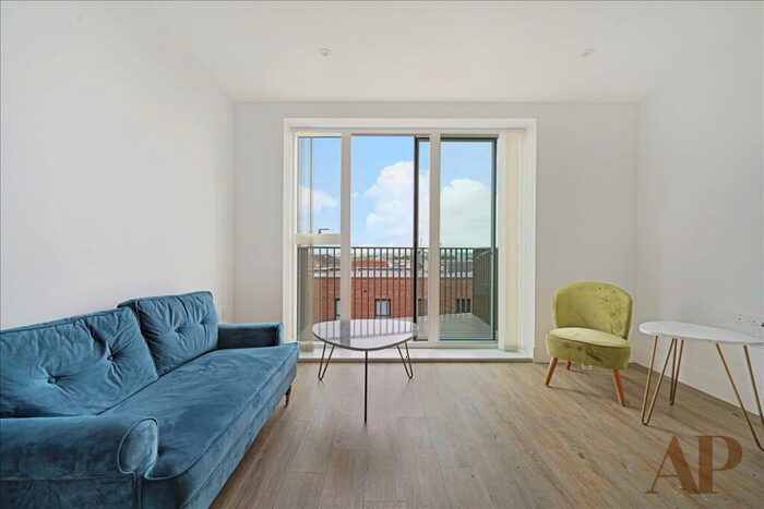 2 Bedroom Apartment To Rent In Darjeeling House, Memorial Avenue, Slough, SL1