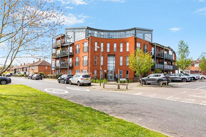 2 Bedroom Apartment For Sale In Meridian Place, East Malling, ME19