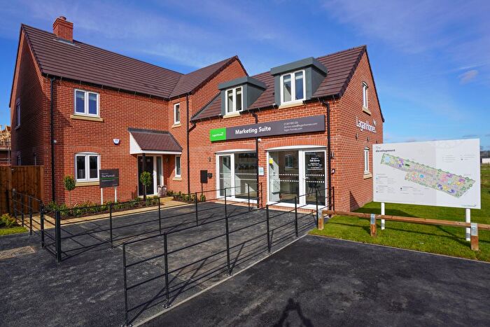 5 Bedroom Detached House For Sale In Cambridge Road, Biggleswade, SG18