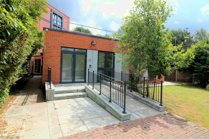 1 Bedroom Apartment To Rent In Lincoln Road, Dorking, RH4