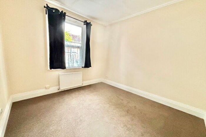 2 Bedroom Bungalow To Rent In Goldsmith Avenue, Southsea, PO4