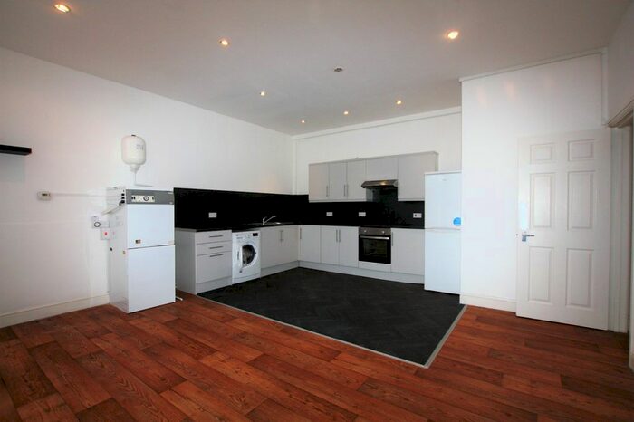 1 Bedroom Flat To Rent In Ewell Road, Surbiton KT6