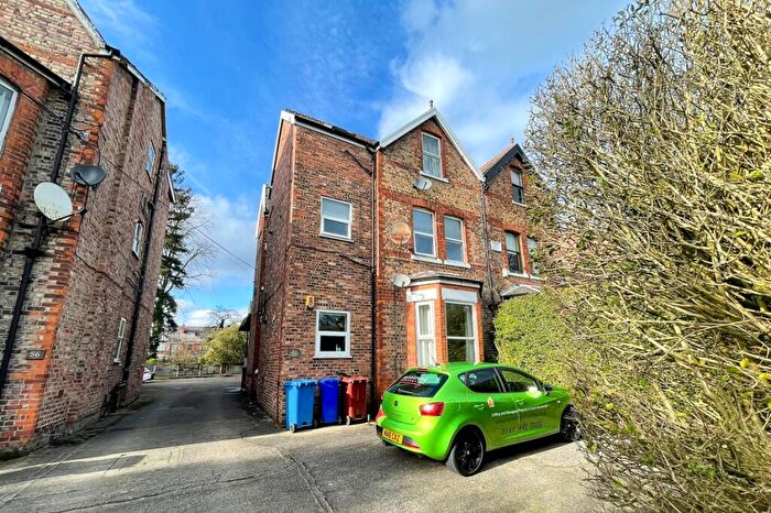 1 Bedroom Apartment To Rent In Old Lansdowne Road, West Didsbury, M20