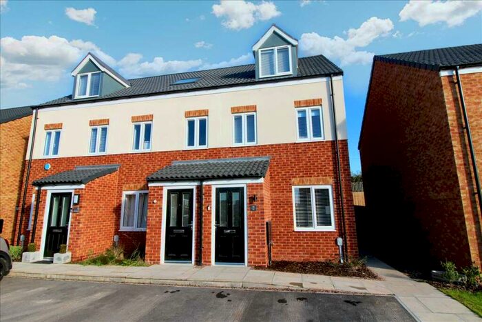 3 Bedroom Semi-Detached House To Rent In Garland Drive, Eastwood, New Eastwood, Nottingham, NG16