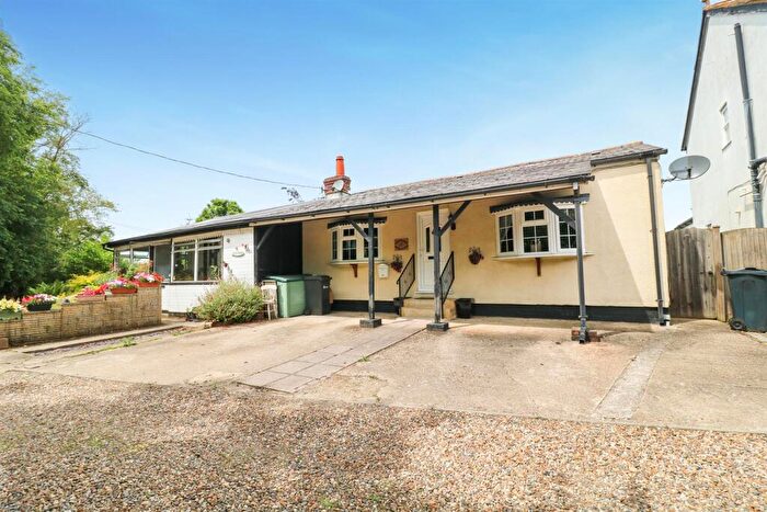2 Bedroom Semi-Detached Bungalow For Sale In The Vineyards, Hatfield Peverel, Chelmsford, CM3