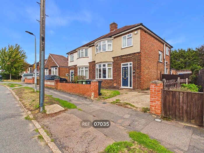 3 Bedroom Semi-Detached House To Rent In Glebe Road, Peterborough, PE2