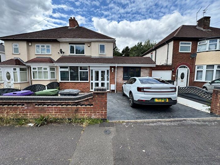 4 Bedroom Semi-Detached House To Rent In Colman Avenue, Wednesfield, WV11