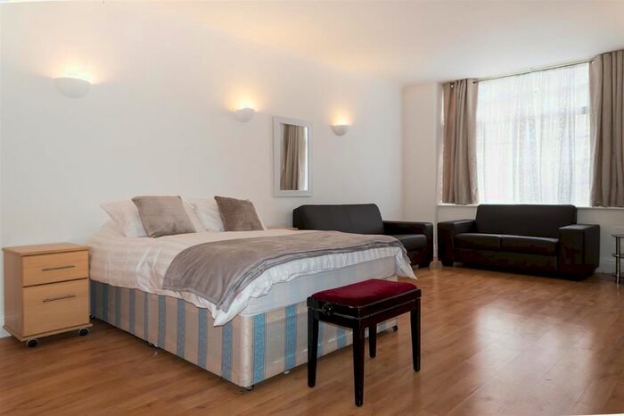 Studio To Rent In Fursecroft, Marylebone, W1H