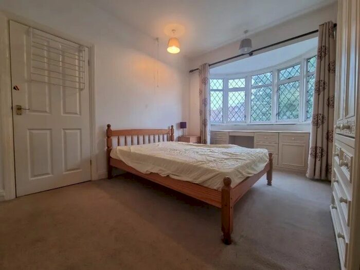 4 Bedroom Terraced House To Rent In Aberican Road, Streatham, SW16