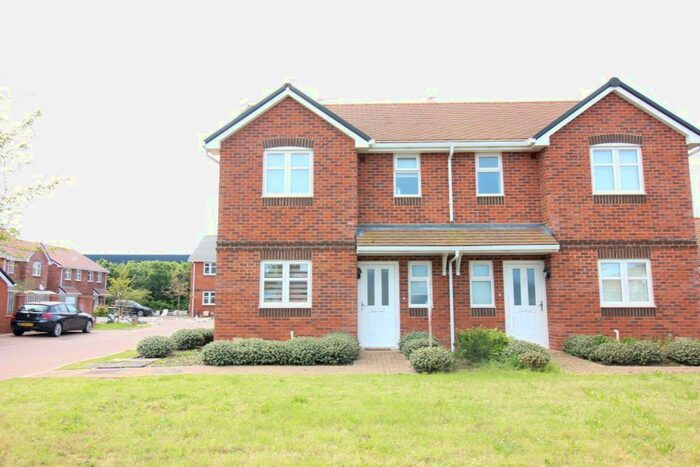 3 Bedroom Semi-Detached House To Rent In Gore Road, New Milton, BH25