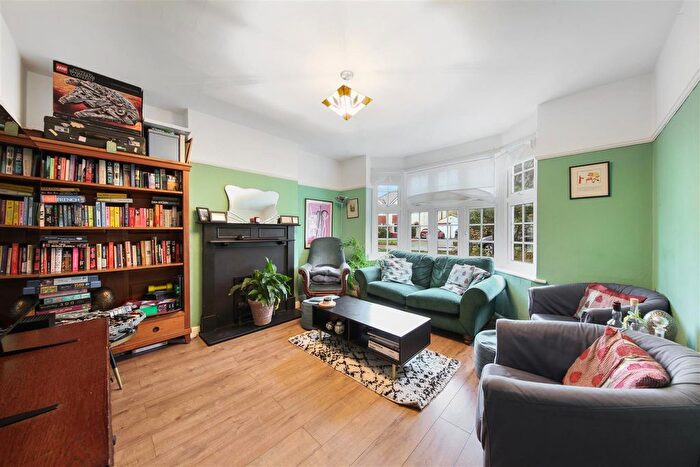 4 Bedroom Semi Detached House To Rent In Abergeldie Road, London, SE12