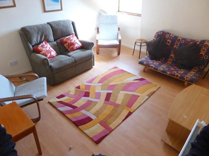3 Bedroom Flat To Rent In Craigie Street, Aberdeen, AB25