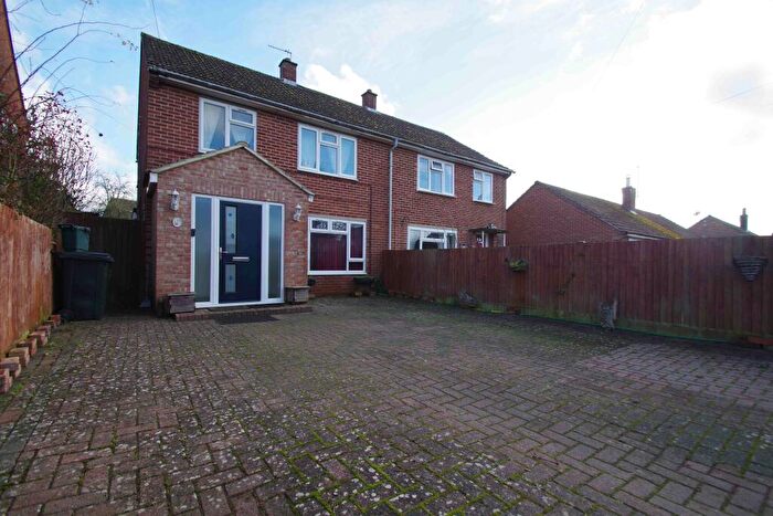 3 Bedroom Semi-Detached House To Rent In Wallingford, OX10