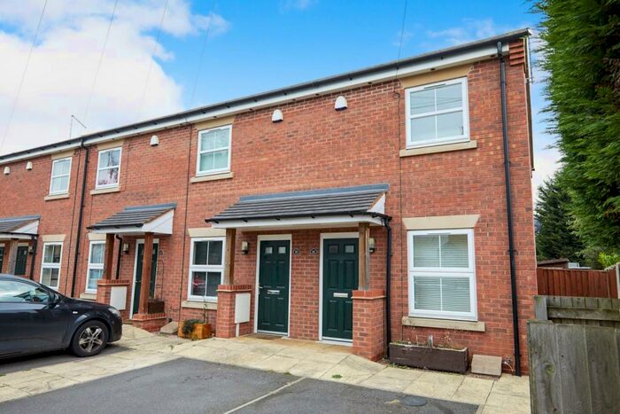 2 Bedroom Town House To Rent In Roe Farm Lane, Chaddesden, DE21
