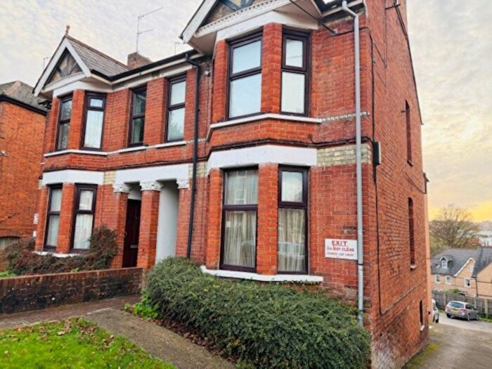 1 Bedroom Flat To Rent In Priory Avenue, High Wycombe, HP13