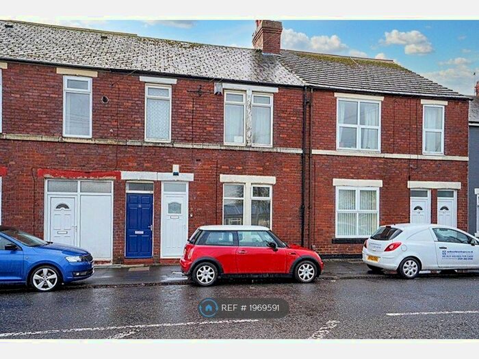 2 Bedroom Flat To Rent In Bamford Terrace, Newcastle Upon Tyne, NE12