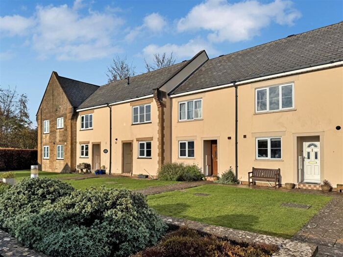 2 Bedroom Town House For Sale In Central Cirencester, GL7