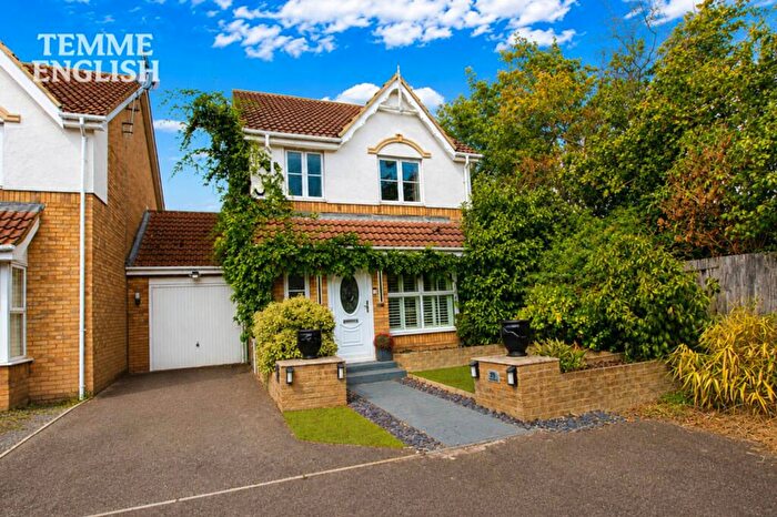 3 Bedroom Detached House For Sale In St. Teresa's Close, Basildon, SS14