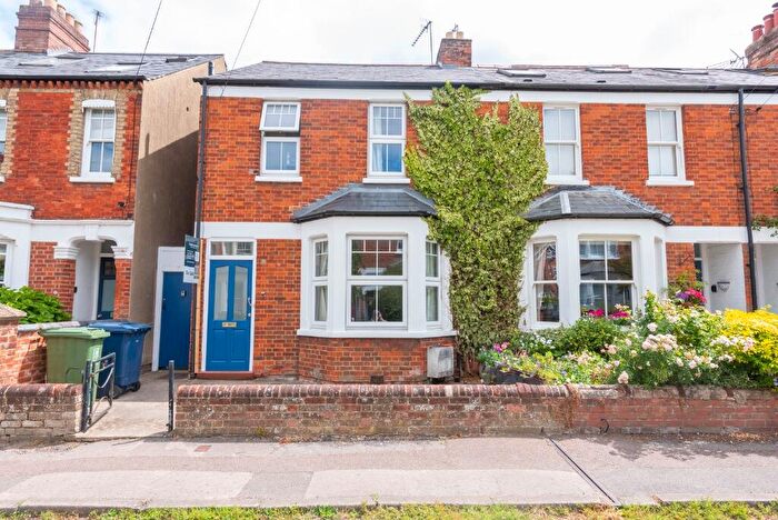 4 Bedroom End Of Terrace House For Sale In Alexandra Road, Oxford, Oxfordshire, OX2