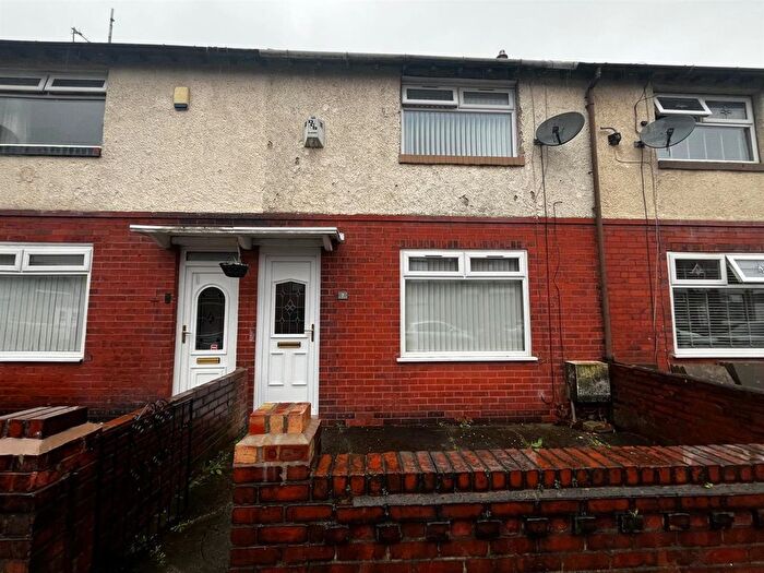 2 Bedroom Terraced House For Sale In Cowper Street, Ashton-Under-Lyne, OL6