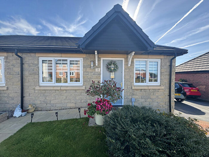 2 Bedroom Bungalow For Sale In Parr Way, Longridge, PR3