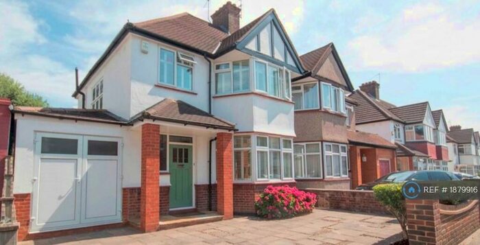 4 Bedroom Semi-Detached House To Rent In South Way, Harrow, HA2