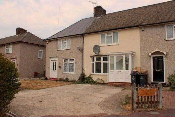 3 Bedroom Property To Rent In Langley Gardens, Dagenham, RM9