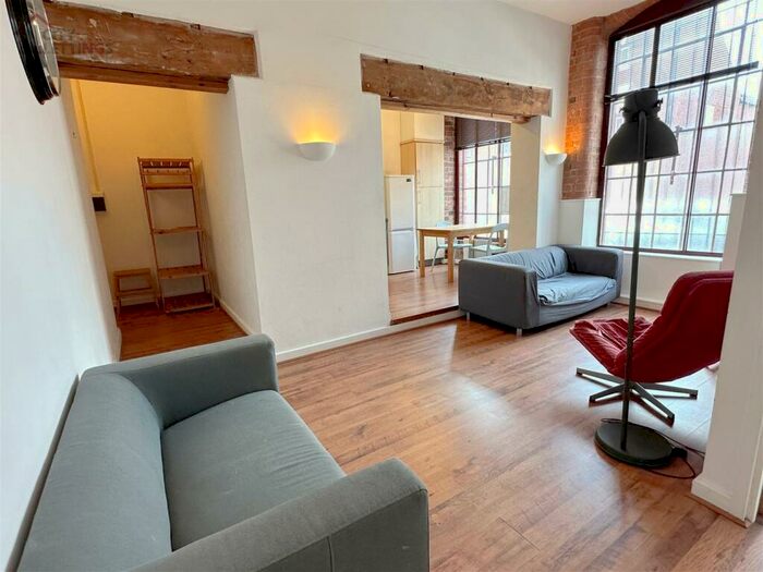 2 Bedroom Apartment To Rent In Raleigh Square, Arboretum, NG7