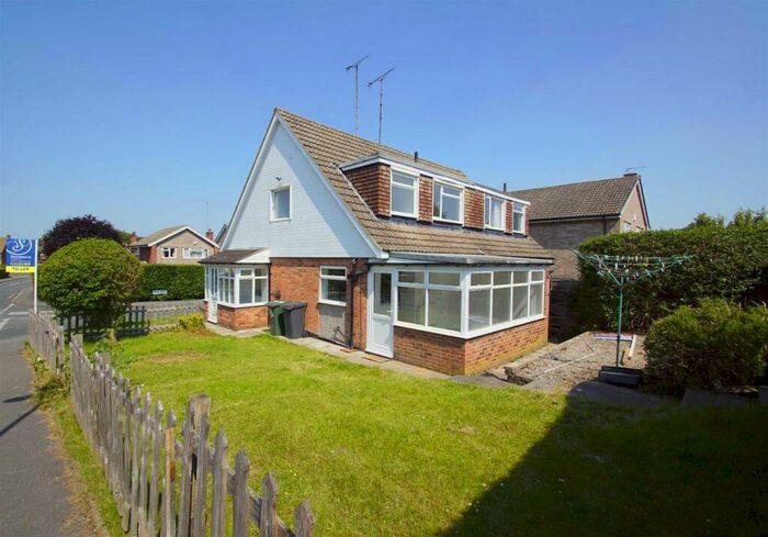 3 Bedroom Semi-Detached House To Rent In Linton Rise, Leeds, LS17