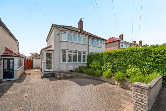 2 Bedroom Semi Detached House For Sale In Hook Lane, Welling, DA16