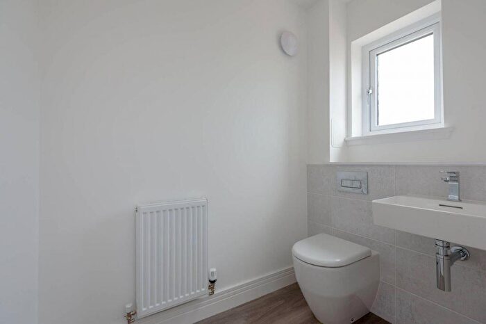 3 Bedroom End Of Terrace House For Sale In Buchanan Avenue, Haddington, EH41