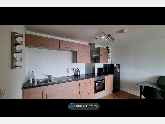 2 Bedroom Flat To Rent In The Vibe, Salford, M7
