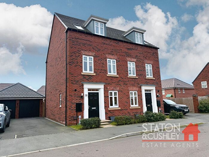 4 Bedroom Semi-Detached House For Sale In Hewers Way, Edwinstowe, NG21